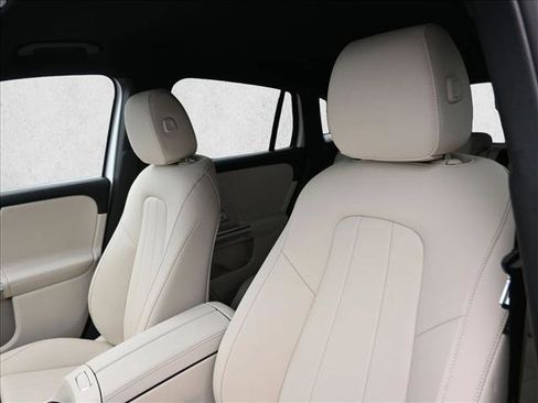 Certified 2025 Mercedes-Benz GLA 250 4MATIC image 9