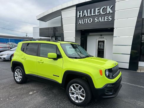 Used 2017 Jeep Renegade Latitude w/ Cold Weather Group AWD/4WD image 9