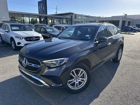 Used 2023 Mercedes-Benz GLC 300 image 3
