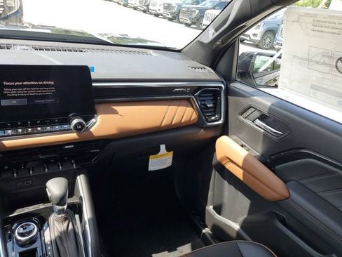 New 2026 GMC Canyon AT4 AWD/4WD image 15