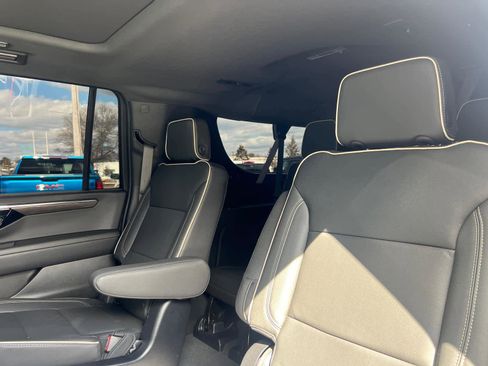 Certified 2025 Chevrolet Suburban Premier w/ Sun And Tow Package image 31