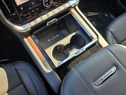 New 2026 GMC Yukon Denali AWD/4WD image 23