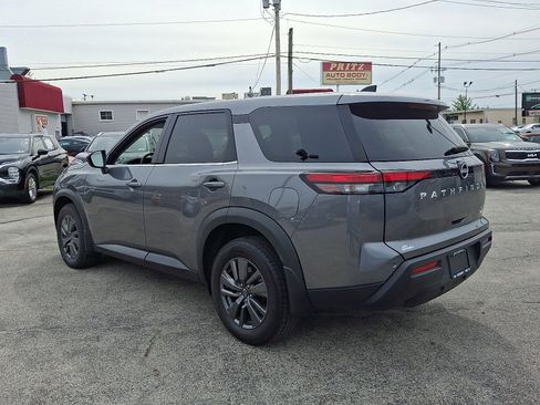 Used 2024 Nissan Pathfinder S image 5