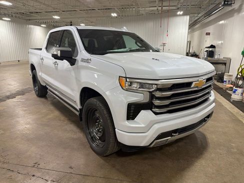 New 2026 Chevrolet Silverado 1500 High Country AWD/4WD image 2