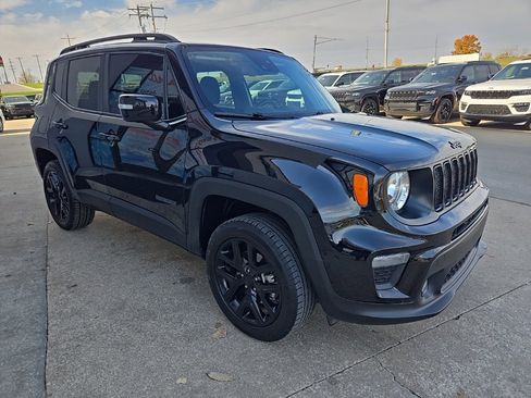 Used 2023 Jeep Renegade Altitude w/ Sun/Sound Group image 14