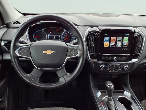 Used 2018 Chevrolet Traverse LT FWD image 4