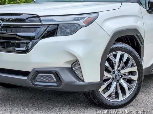 Certified 2025 Subaru Forester Touring AWD/4WD image 3