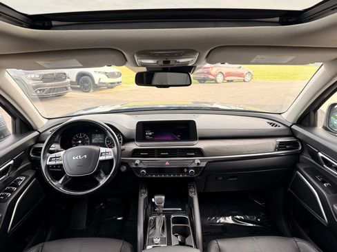 Used 2022 Kia Telluride EX w/ EX Premium Package FWD image 28