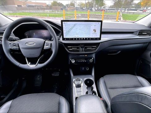 Used 2023 Ford Escape SE image 16