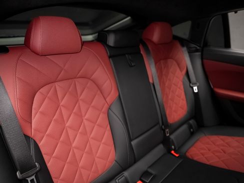 Used 2024 BMW X6 M60i w/ Dynamic Handling Package image 66