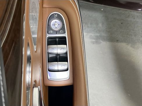 Used 2017 Mercedes-Benz S 550 Cabriolet image 18