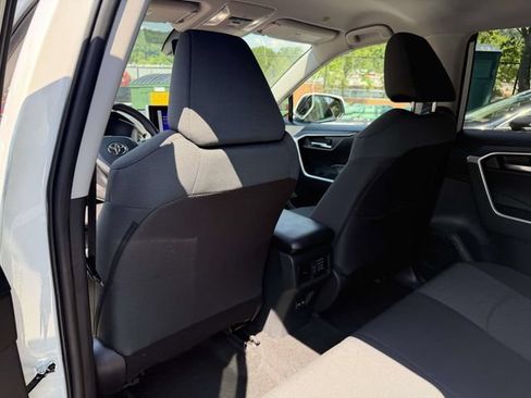 Used 2023 Toyota RAV4 XLE AWD/4WD image 13