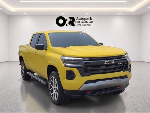 Used 2023 Chevrolet Colorado Z71 w/ Z71 Convenience Package 2 AWD/4WD image 1