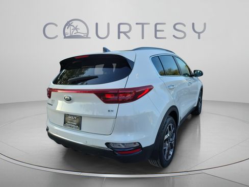 Used 2020 Kia Sportage EX w/ EX Technology Package FWD image 3