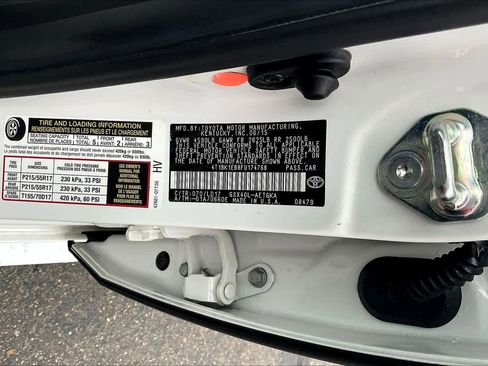 Used 2015 Toyota Avalon XLE image 32