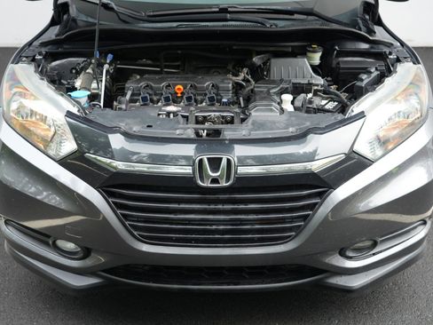 Used 2018 Honda HR-V EX image 7
