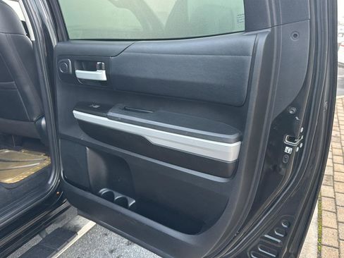 Used 2018 Toyota Tundra SR5 w/ SR5 Upgrade Package image 13