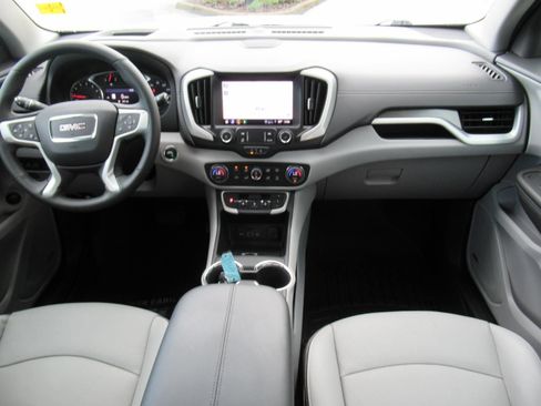 Used 2023 GMC Terrain SLT w/ Infotainment Package II FWD image 12