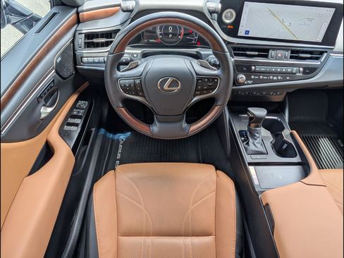 Used 2025 Lexus ES 350 Ultra Luxury FWD image 8