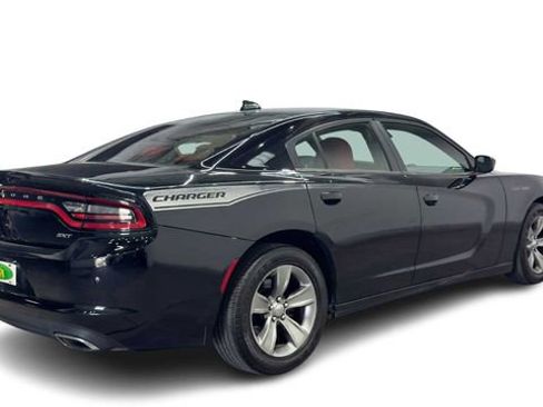 Used 2018 Dodge Charger SXT Plus w/ Beats Audio Group RWD image 4