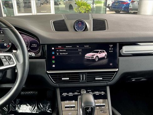 Used 2023 Porsche Cayenne image 11