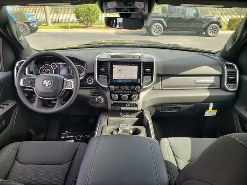 New 2026 RAM 1500 Big Horn AWD/4WD image 10
