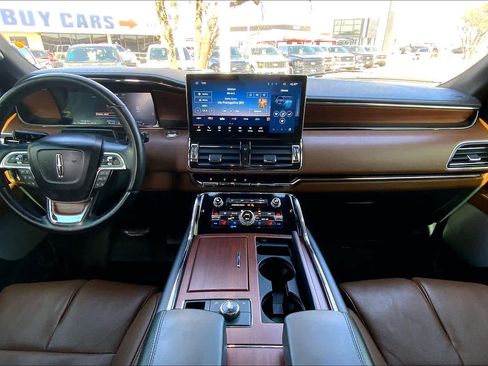 Certified 2022 Lincoln Navigator L Reserve image 16