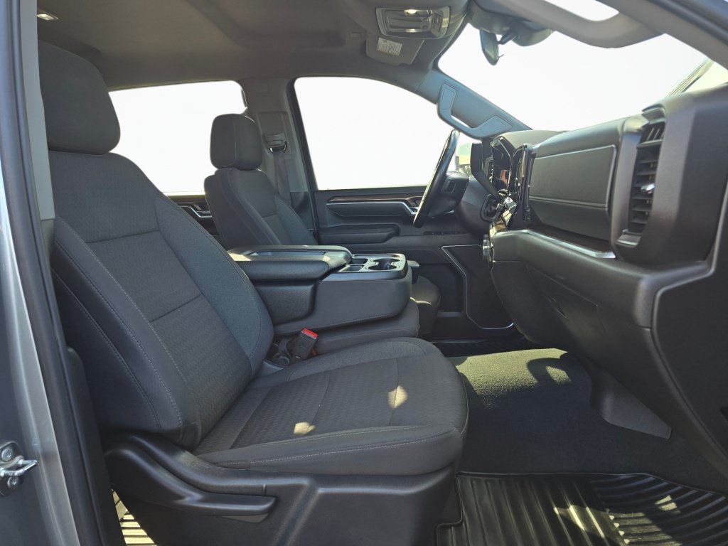Used 2025 Chevrolet Silverado 2500 LT w/ Convenience Package AWD/4WD image 26