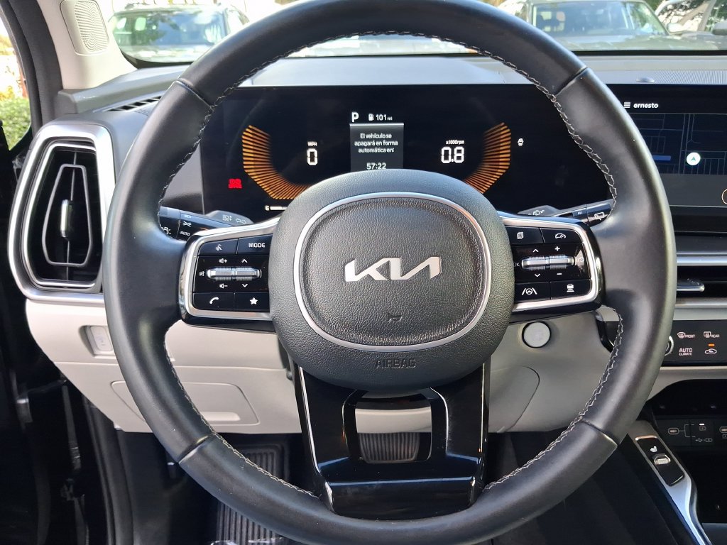 Used 2025 Kia Sorento S FWD image 17
