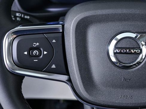 Certified 2026 Volvo XC40 B5 Plus AWD/4WD image 11
