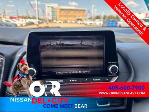 Used 2025 Nissan Rogue SV AWD/4WD image 24
