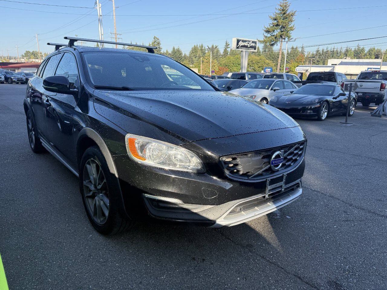 Used 2018 Volvo V60 T5 Cross Country w/ Convenience Package AWD/4WD image 4