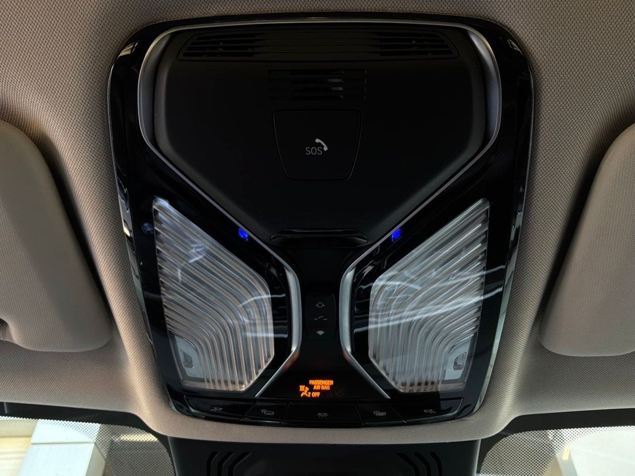 Used 2020 BMW X7 xDrive40i w/ Premium Package AWD/4WD image 29