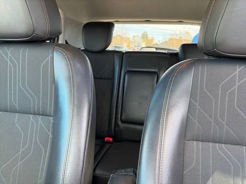 Used 2019 Chevrolet Trax LT w/ LT Convenience Package AWD/4WD image 22