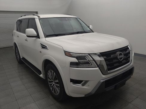 Used 2021 Nissan Armada SV w/ SV Appearance Package RWD image 13