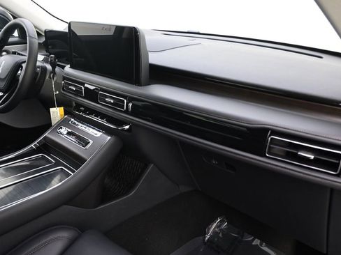 New 2026 Lincoln Aviator Reserve AWD/4WD image 13