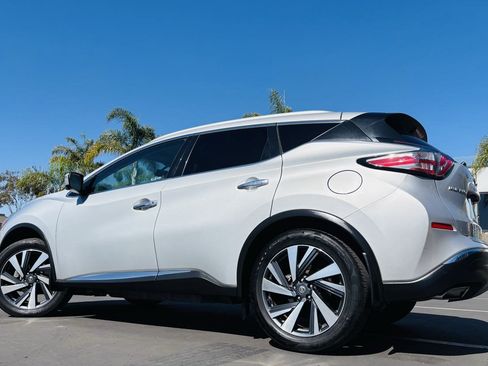 Used 2018 Nissan Murano Platinum w/ Cargo Package FWD image 3