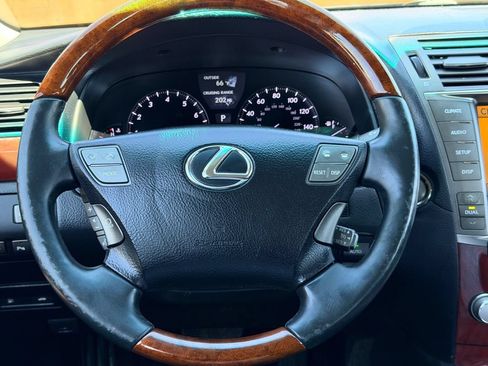 Used 2012 Lexus LS 460 L w/ Luxury Value Edition RWD image 28