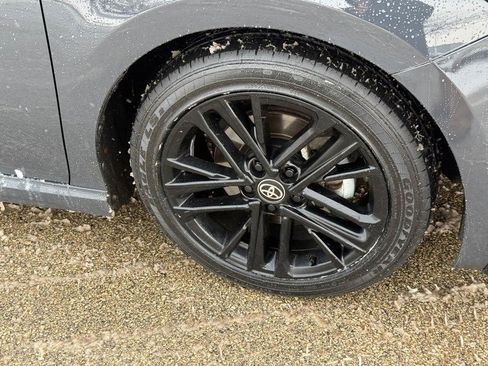 Used 2025 Toyota Camry SE image 9