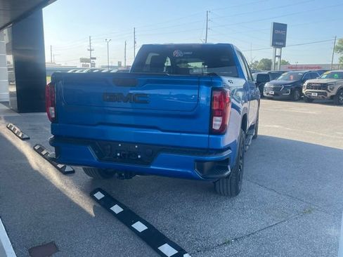 Used 2022 GMC Sierra 1500 Elevation AWD/4WD image 4