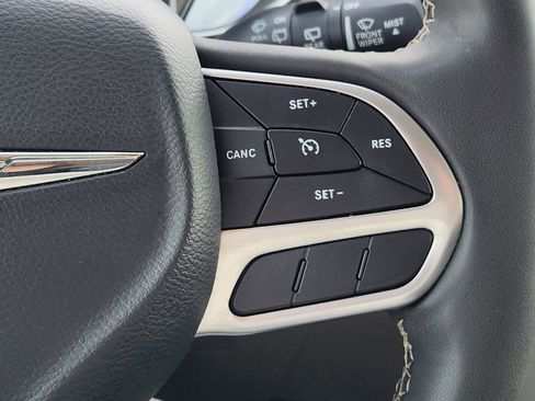 Used 2023 Chrysler Voyager LX image 29