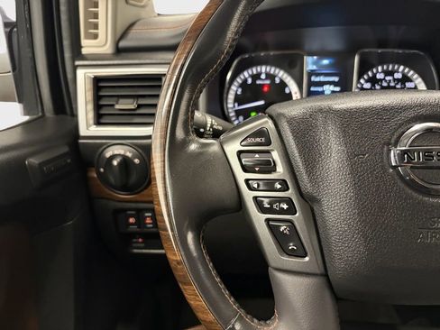 Used 2017 Nissan Titan Platinum Reserve image 33