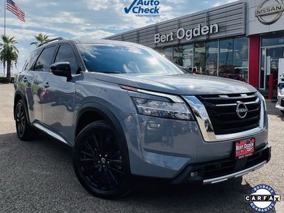 Used 2022 Nissan Pathfinder Platinum w/ Cargo Package