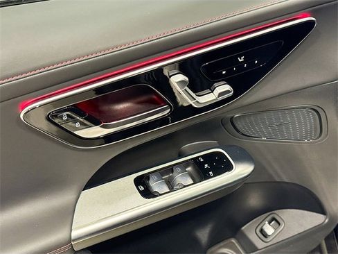 Used 2025 Mercedes-Benz GLC 43 AMG 4MATIC image 17