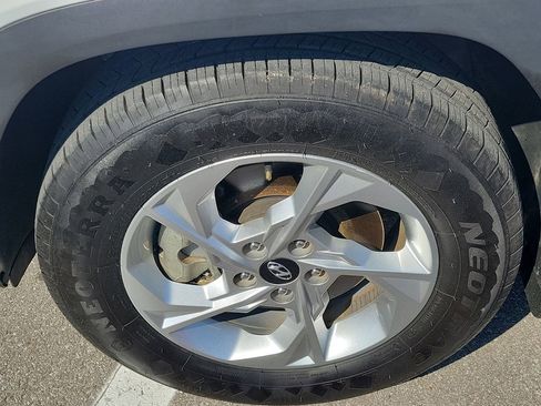 Used 2022 Hyundai Tucson SEL FWD image 9