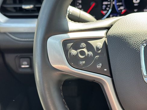 Used 2023 GMC Acadia SLT w/ Technology Package image 19