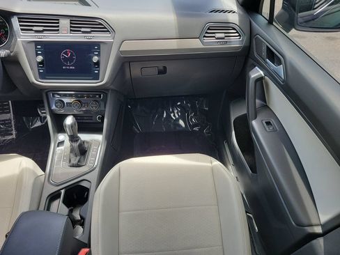 Used 2021 Volkswagen Tiguan SE R-Line FWD image 15