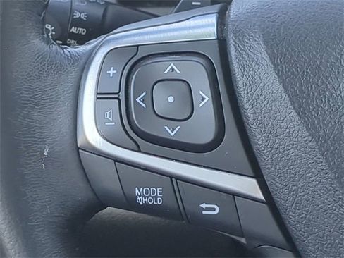 Used 2017 Toyota Camry SE image 22