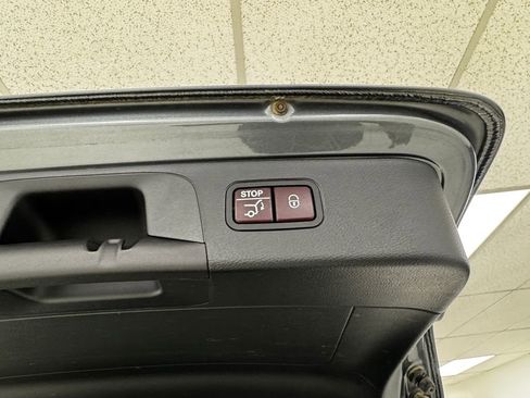 Used 2018 Mercedes-Benz GLC 300 GLC 300 image 35