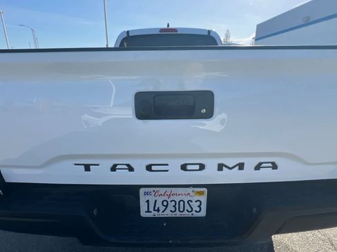 Used 2022 Toyota Tacoma SR RWD image 19